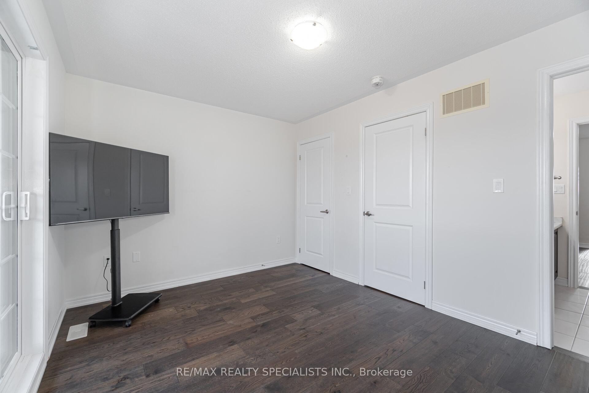 Photo 32 of 209 Kincardine Street, Vaughan, Kleinburg — HOMEH