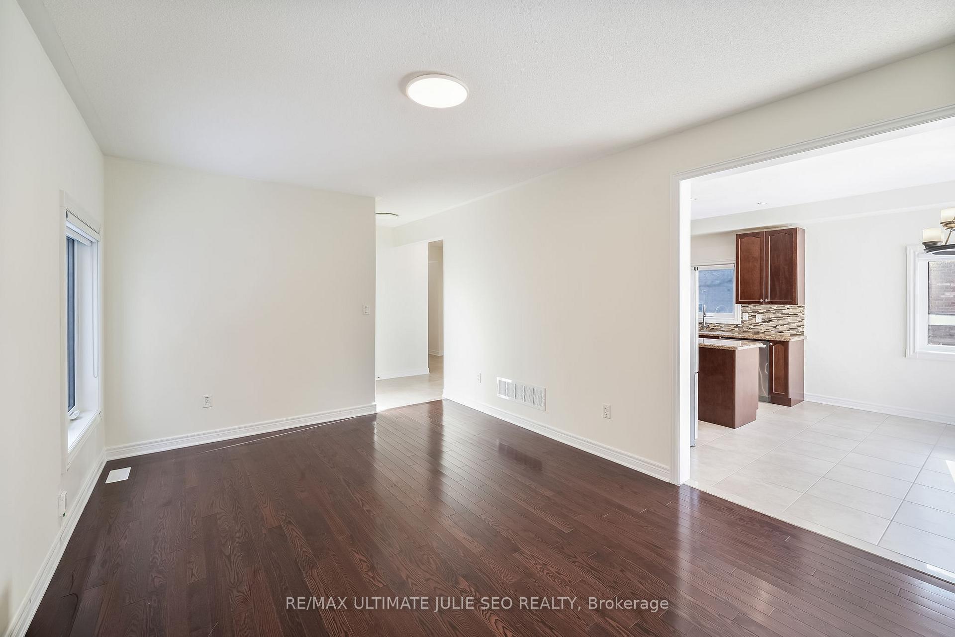Photo 5 of 161 Black Maple Crescent, Vaughan, Patterson — HOMEH