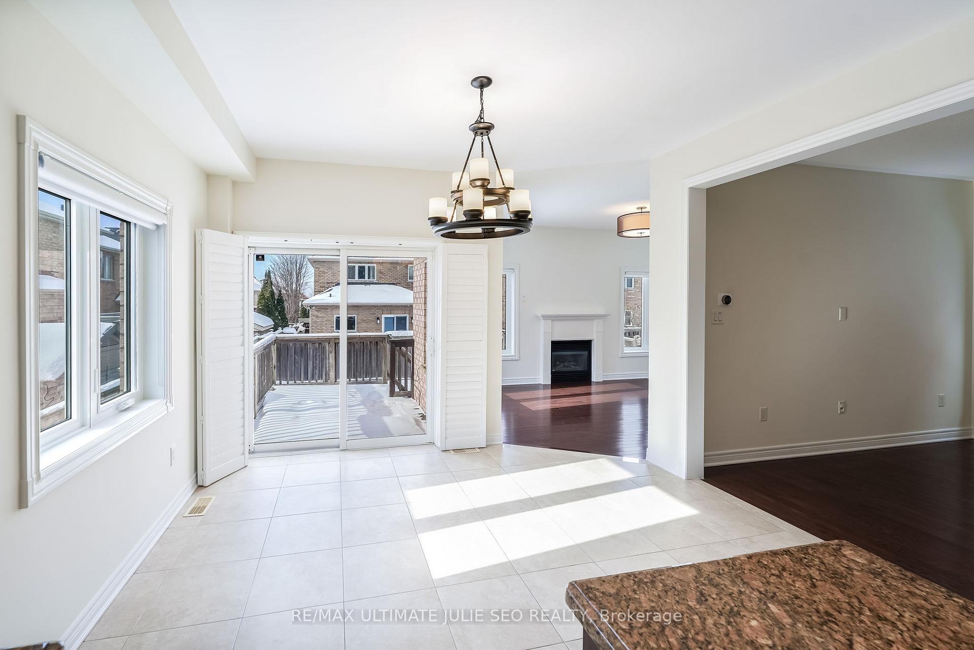 Photo 11 of 161 Black Maple Crescent, Vaughan, Patterson — HOMEH
