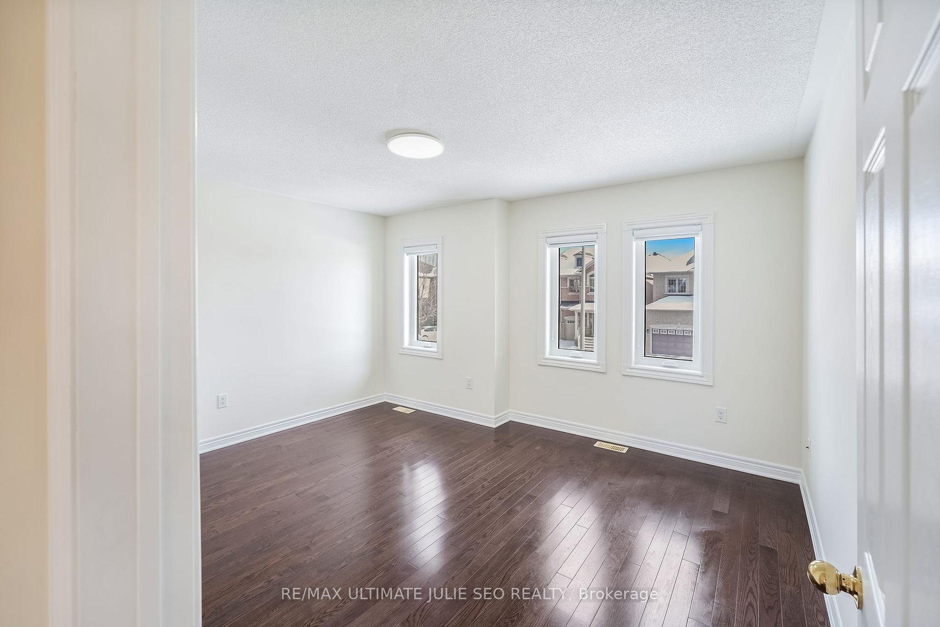 Photo 18 of 161 Black Maple Crescent, Vaughan, Patterson — HOMEH