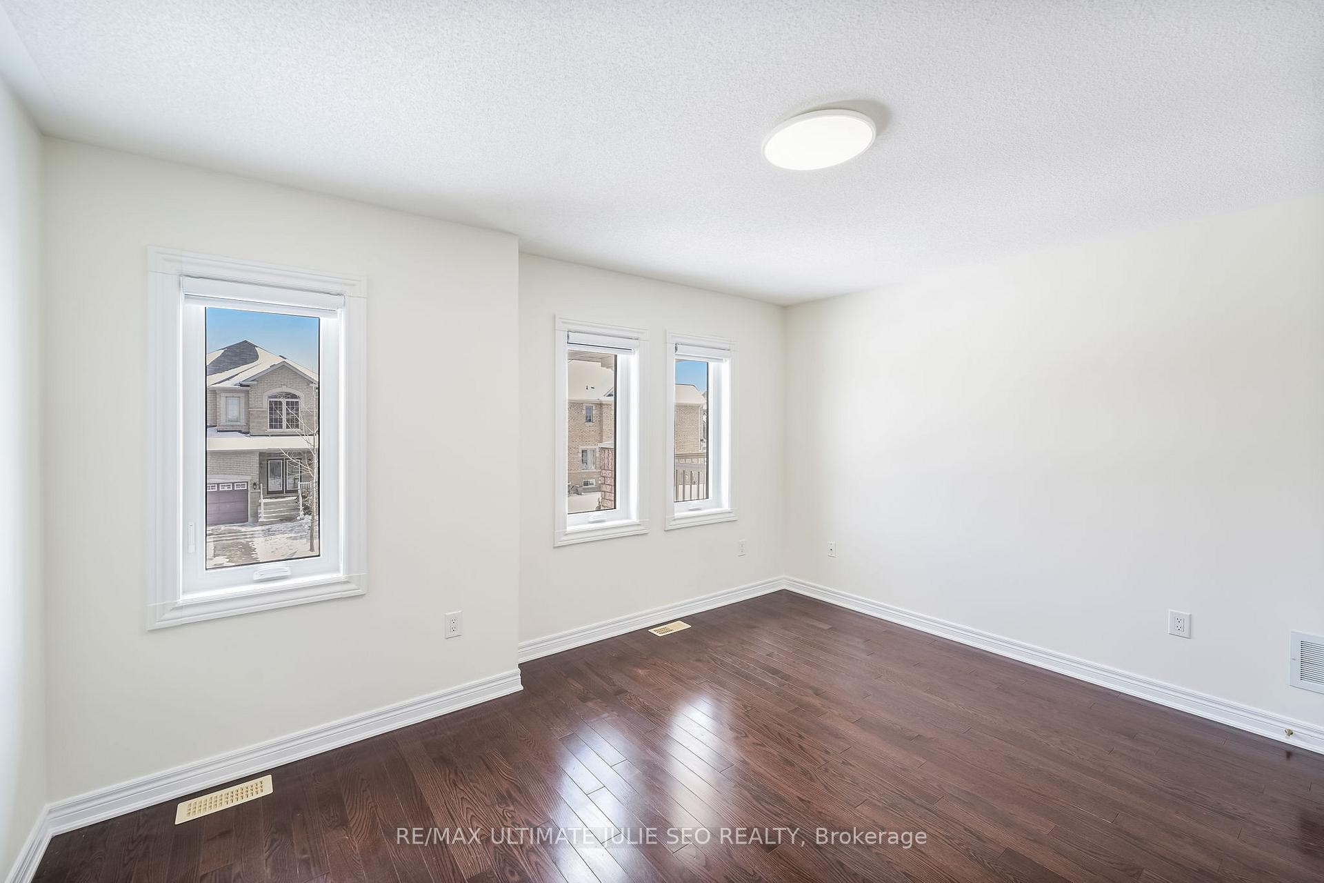 Photo 19 of 161 Black Maple Crescent, Vaughan, Patterson — HOMEH