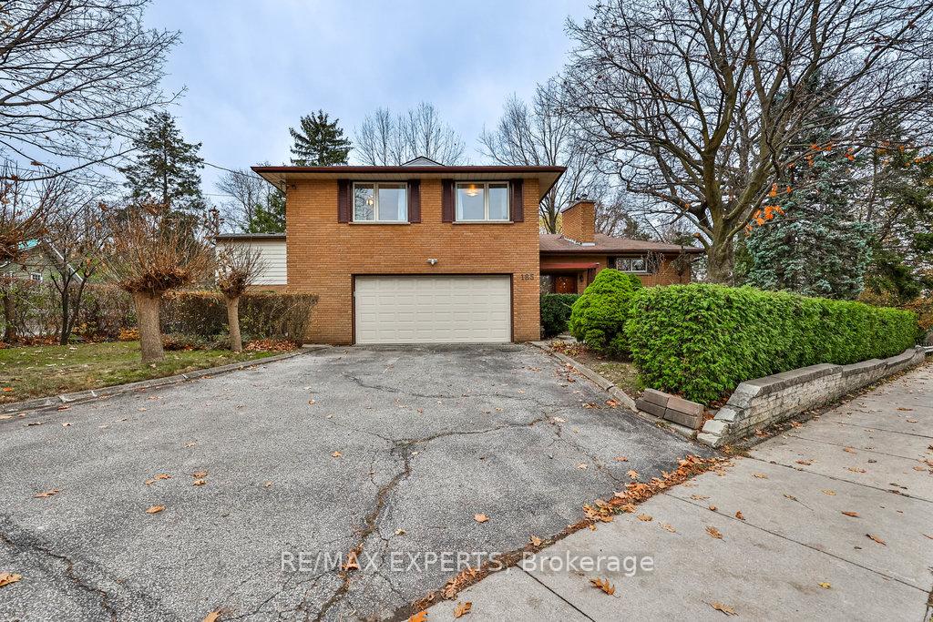 Photo 2 of 185 Willis Road, Vaughan, East Woodbridge — HOMEH