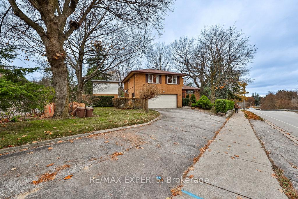 Photo 4 of 185 Willis Road, Vaughan, East Woodbridge — HOMEH