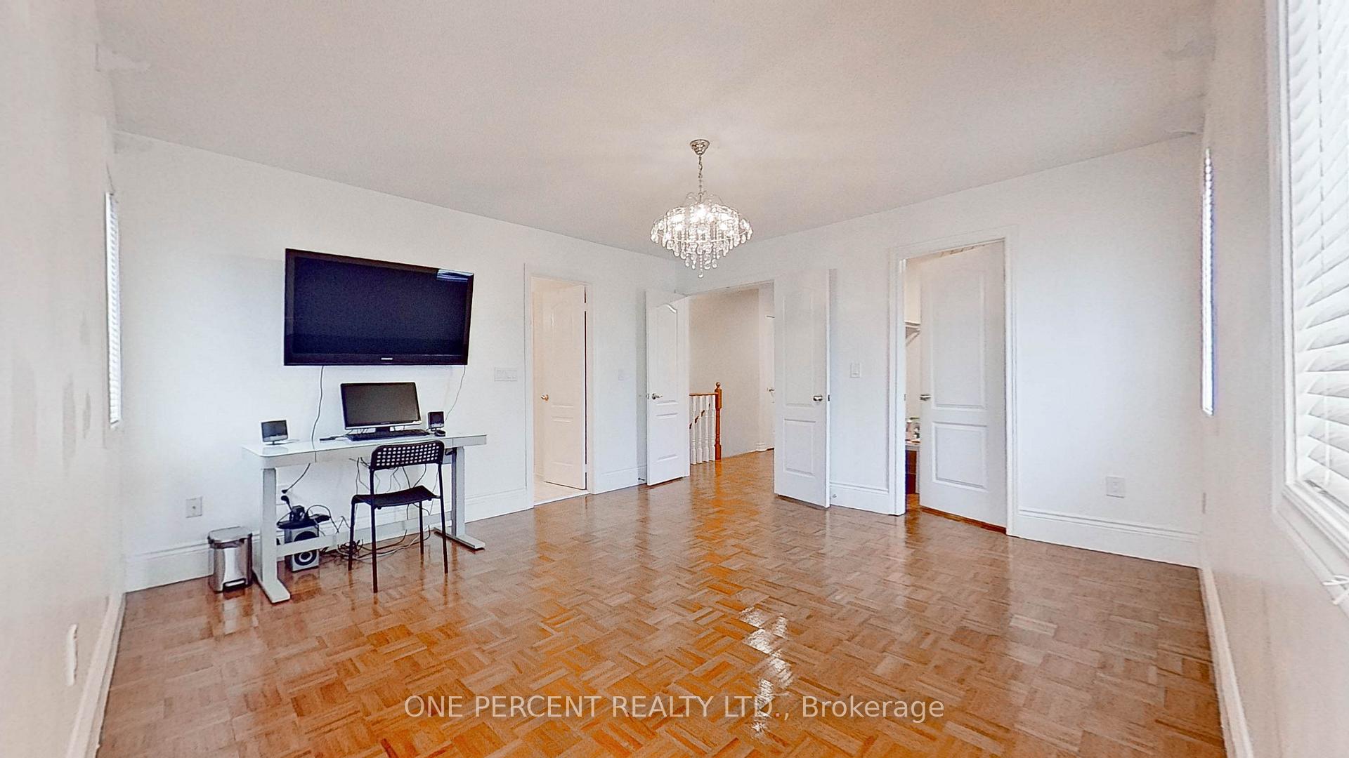 Photo 13 of 2 Levy Court, Vaughan, Vellore Village — HOMEH
