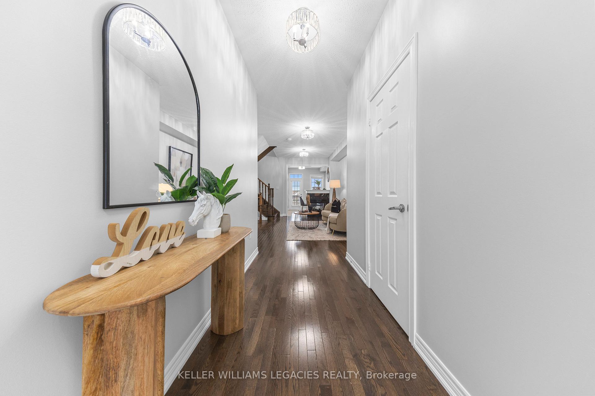 Photo 6 of 87 Alexie Way, Vaughan, Vellore Village — HOMEH