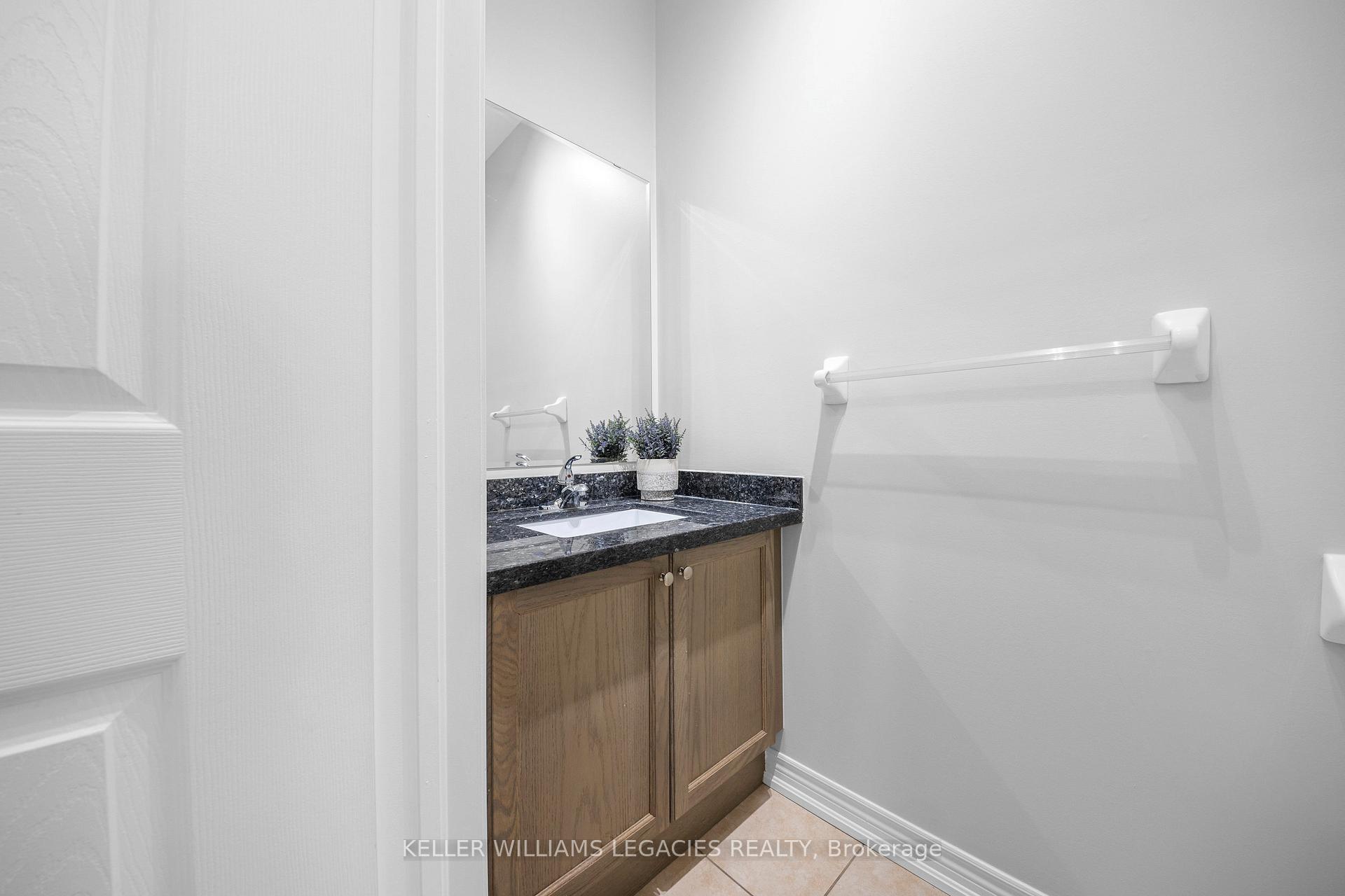 Photo 7 of 87 Alexie Way, Vaughan, Vellore Village — HOMEH