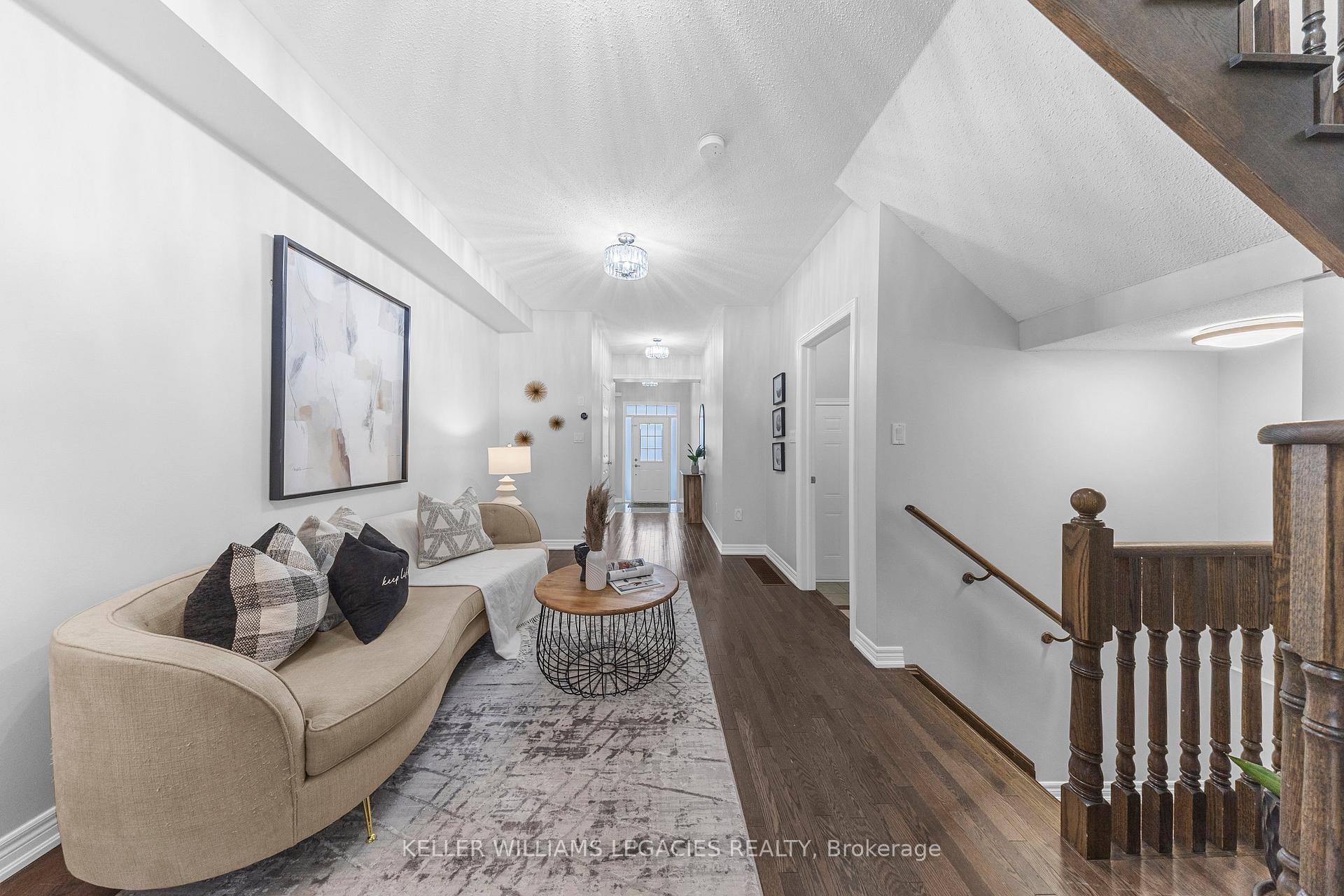 Photo 10 of 87 Alexie Way, Vaughan, Vellore Village — HOMEH