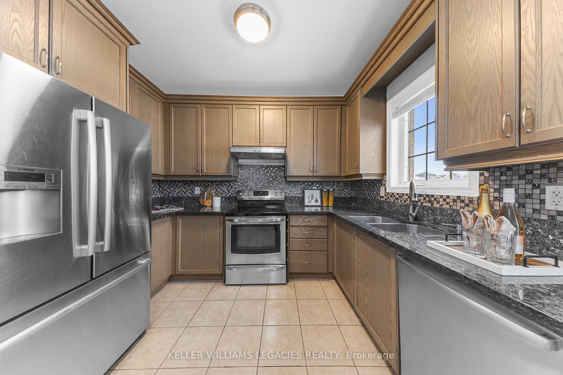 Photo 14 of 87 Alexie Way, Vaughan, Vellore Village — HOMEH