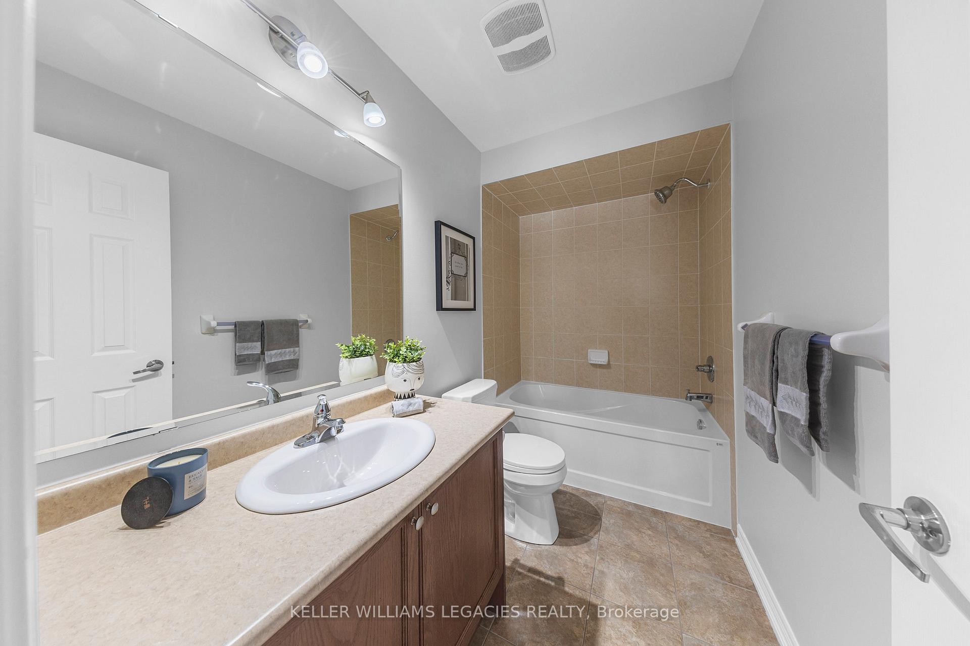 Photo 21 of 87 Alexie Way, Vaughan, Vellore Village — HOMEH