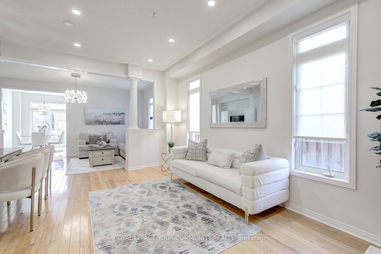 Photo 6 of 22 Overlander Way, Vaughan, Patterson — HOMEH