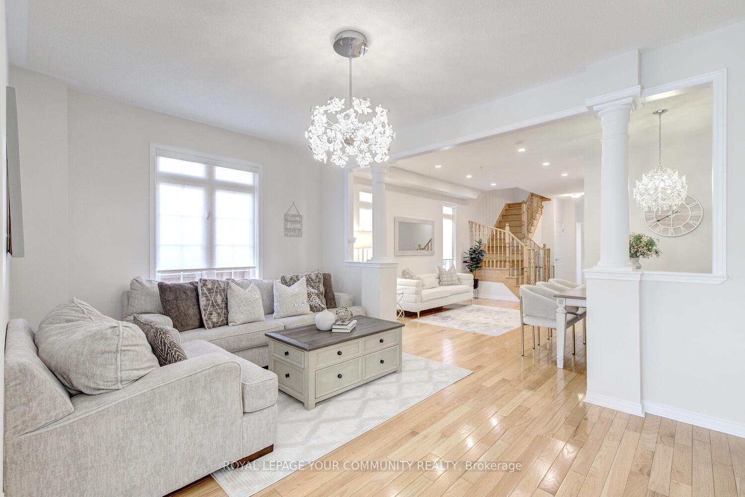Photo 17 of 22 Overlander Way, Vaughan, Patterson — HOMEH