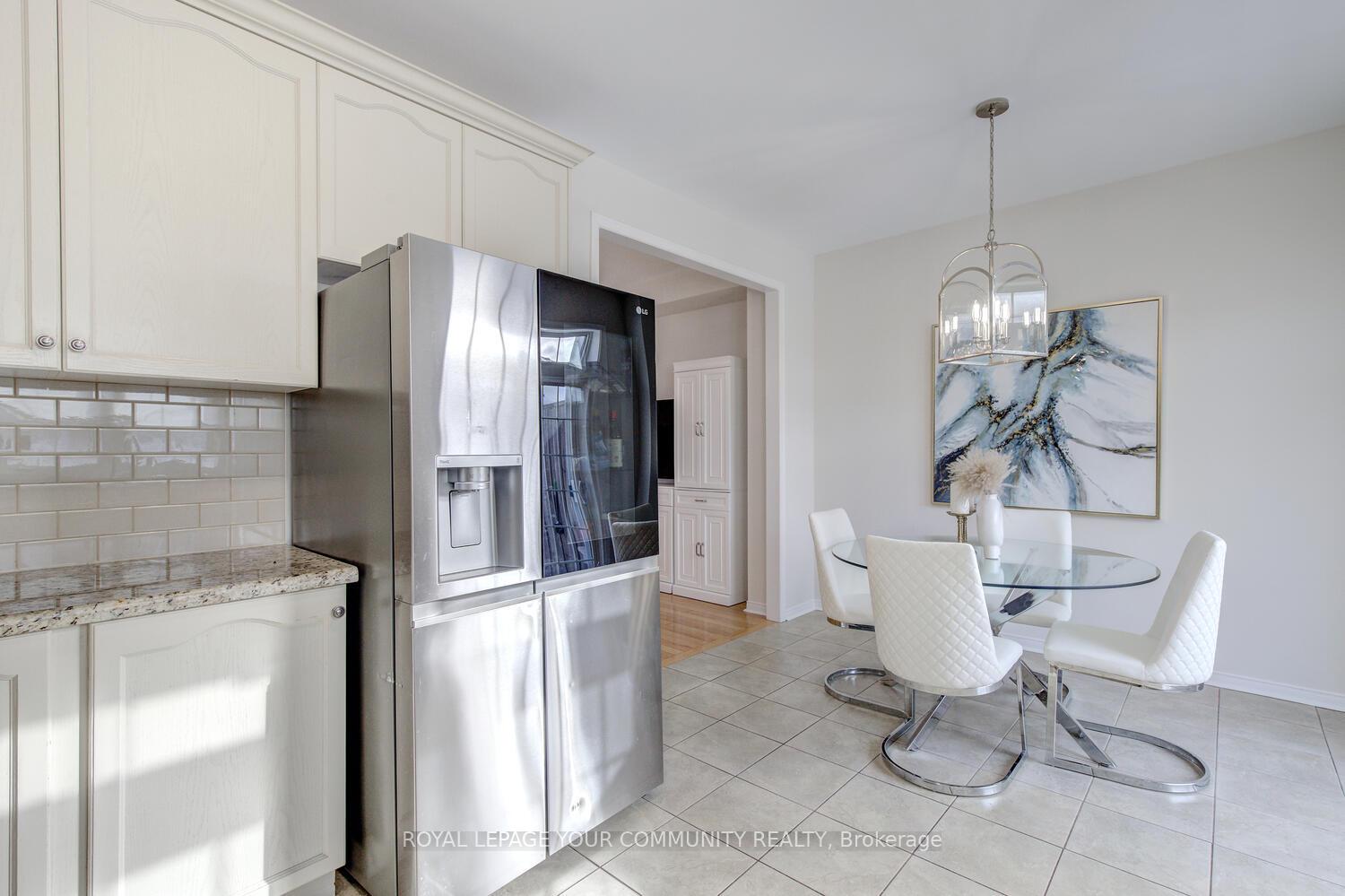Photo 26 of 22 Overlander Way, Vaughan, Patterson — HOMEH