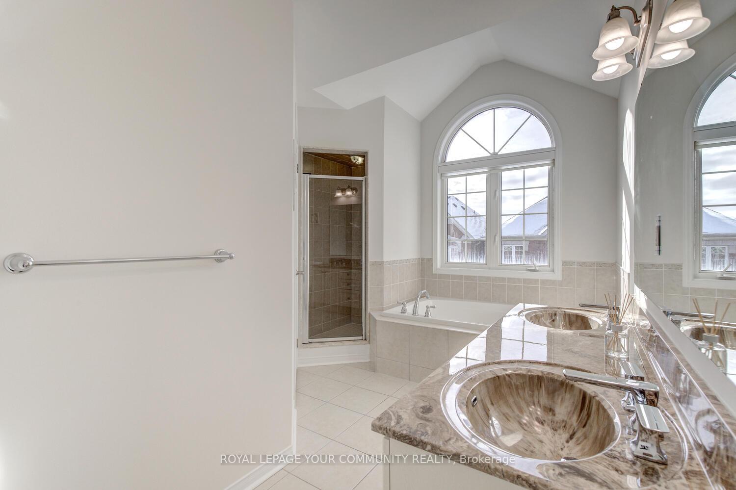 Photo 31 of 22 Overlander Way, Vaughan, Patterson — HOMEH