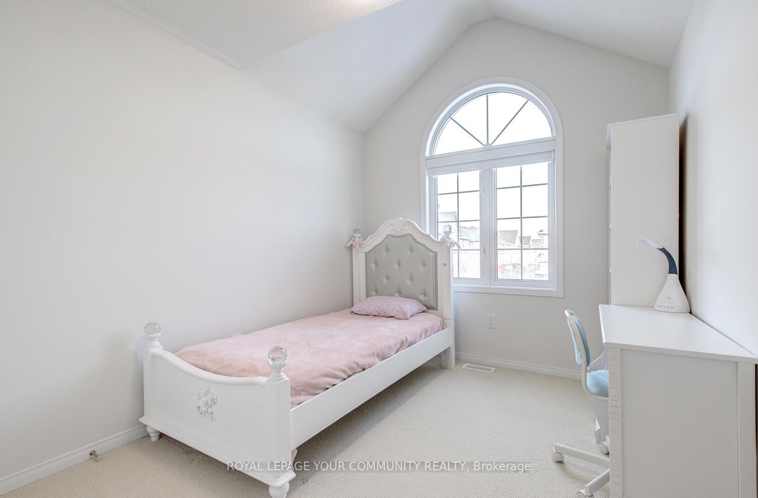 Photo 33 of 22 Overlander Way, Vaughan, Patterson — HOMEH