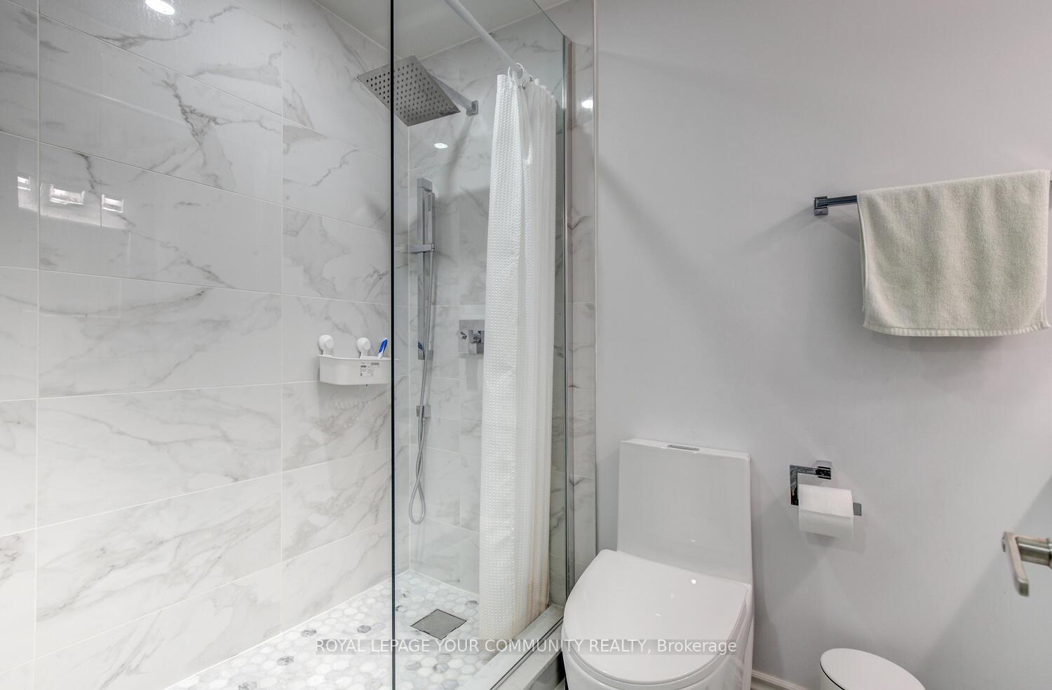Photo 43 of 22 Overlander Way, Vaughan, Patterson — HOMEH