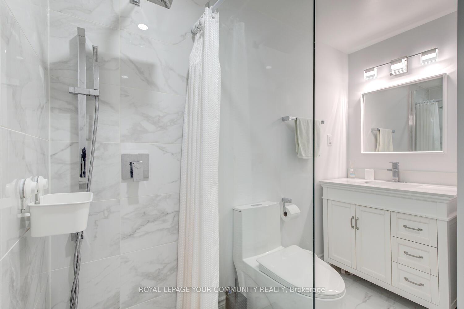Photo 44 of 22 Overlander Way, Vaughan, Patterson — HOMEH