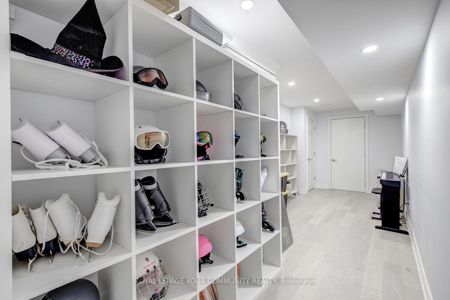 Photo 45 of 22 Overlander Way, Vaughan, Patterson — HOMEH