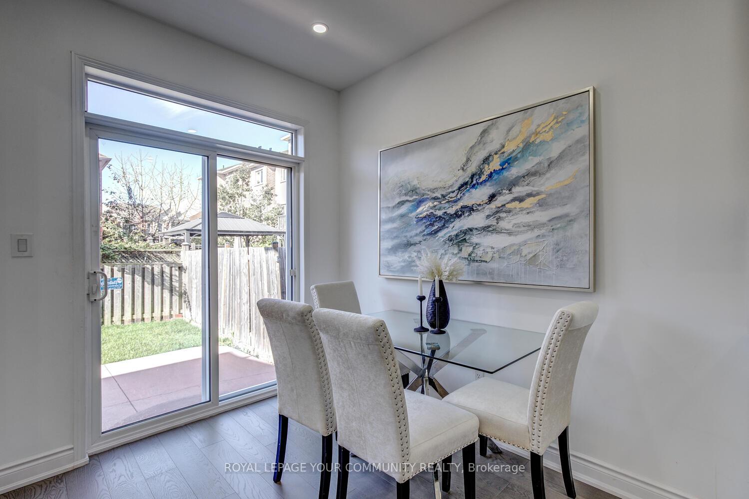 Photo 16 of 62 Laramie Crescent, Vaughan, Patterson — HOMEH