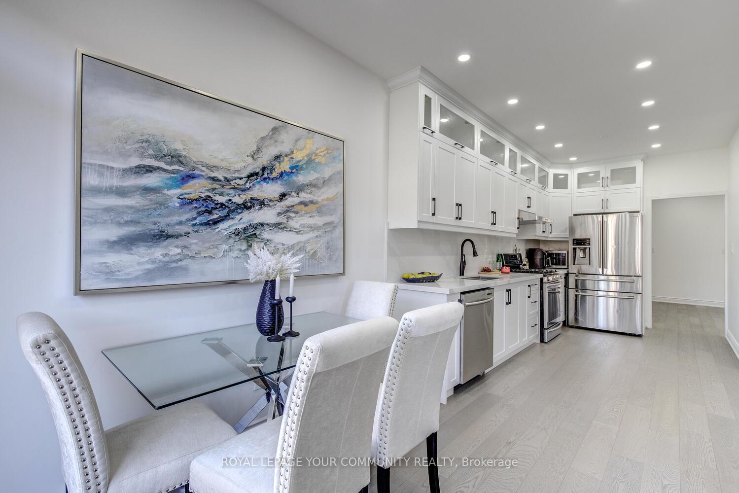 Photo 17 of 62 Laramie Crescent, Vaughan, Patterson — HOMEH
