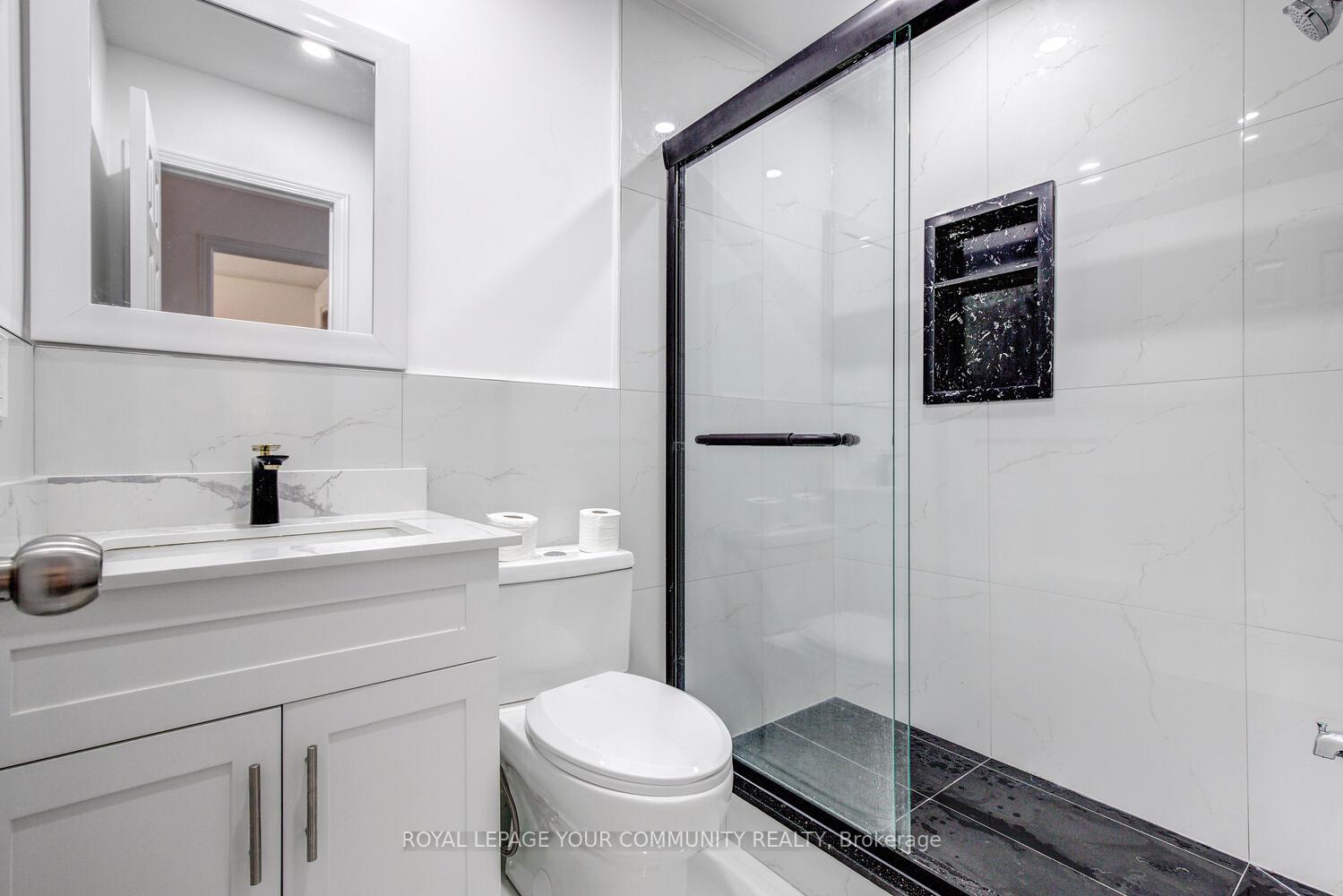 Photo 26 of 62 Laramie Crescent, Vaughan, Patterson — HOMEH