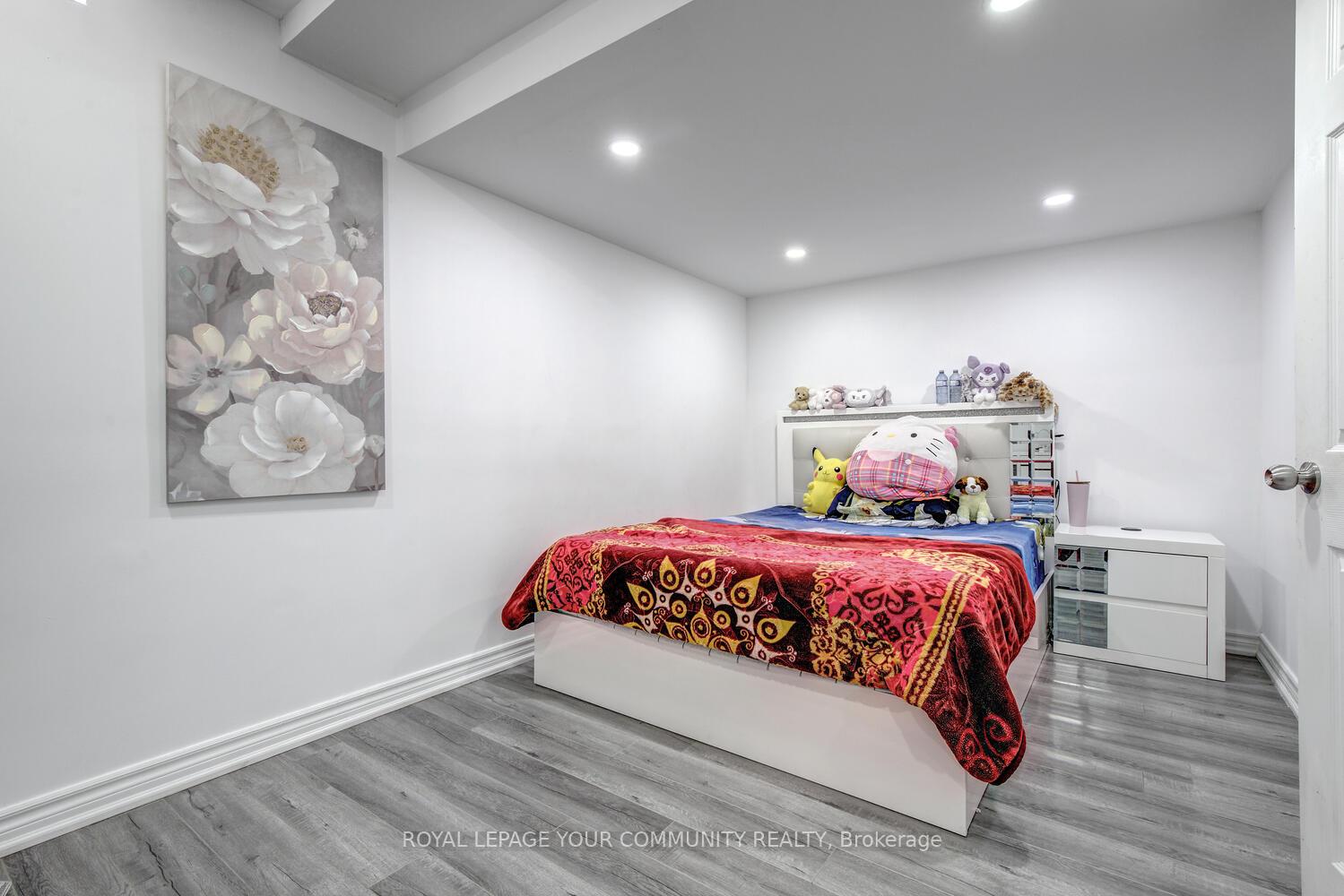 Photo 31 of 62 Laramie Crescent, Vaughan, Patterson — HOMEH