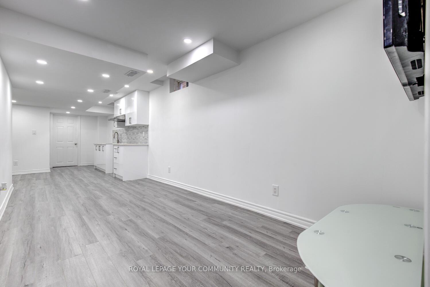 Photo 33 of 62 Laramie Crescent, Vaughan, Patterson — HOMEH