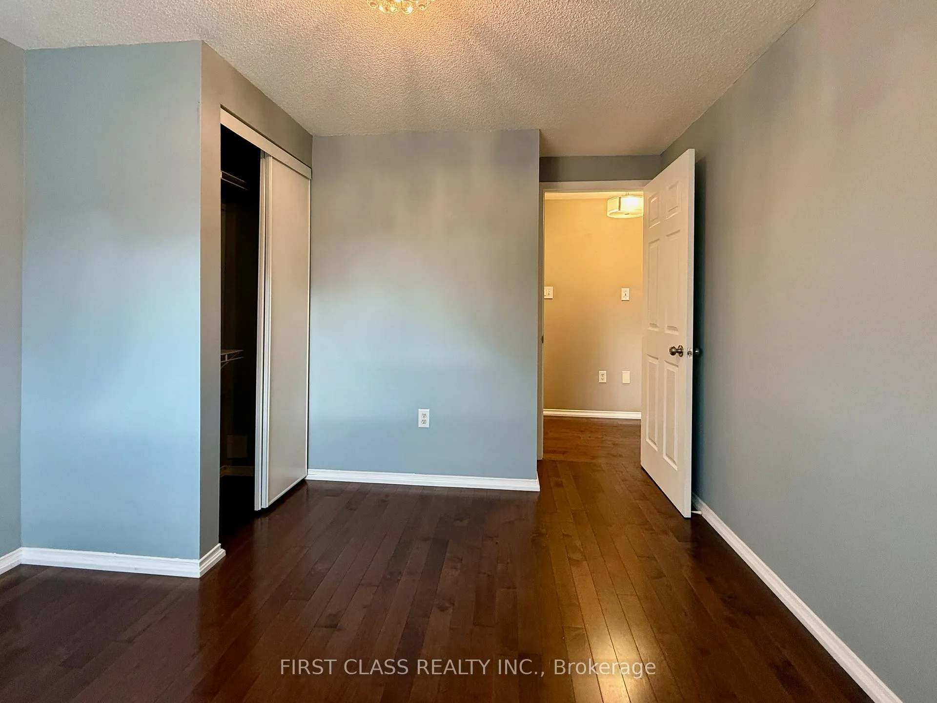 Photo 33 of 13 Benjamin Lane, Barrie, Painswick South — HOMEH