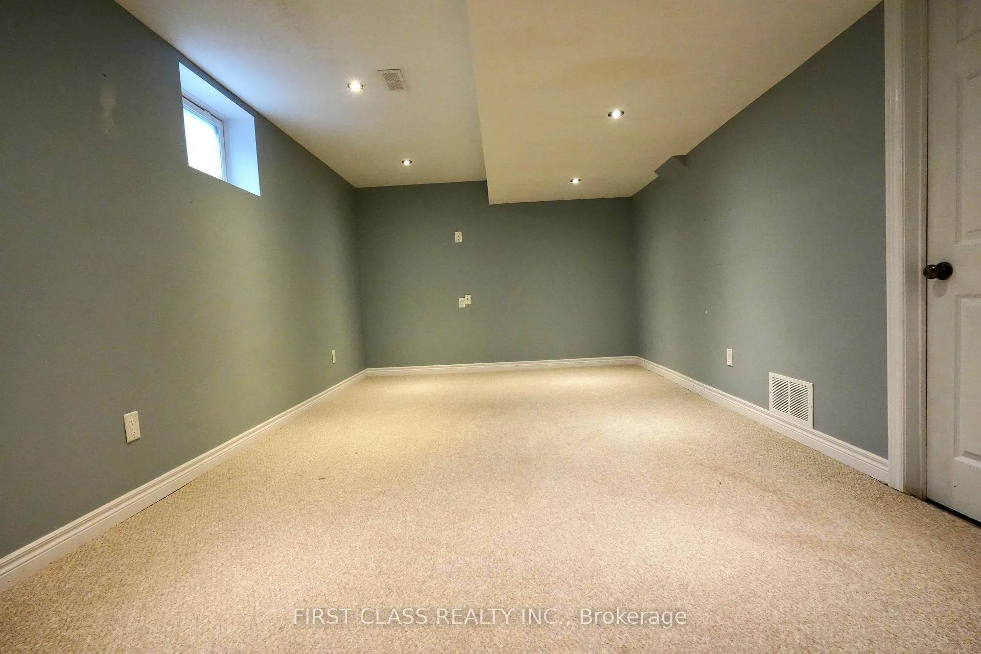 Photo 40 of 13 Benjamin Lane, Barrie, Painswick South — HOMEH