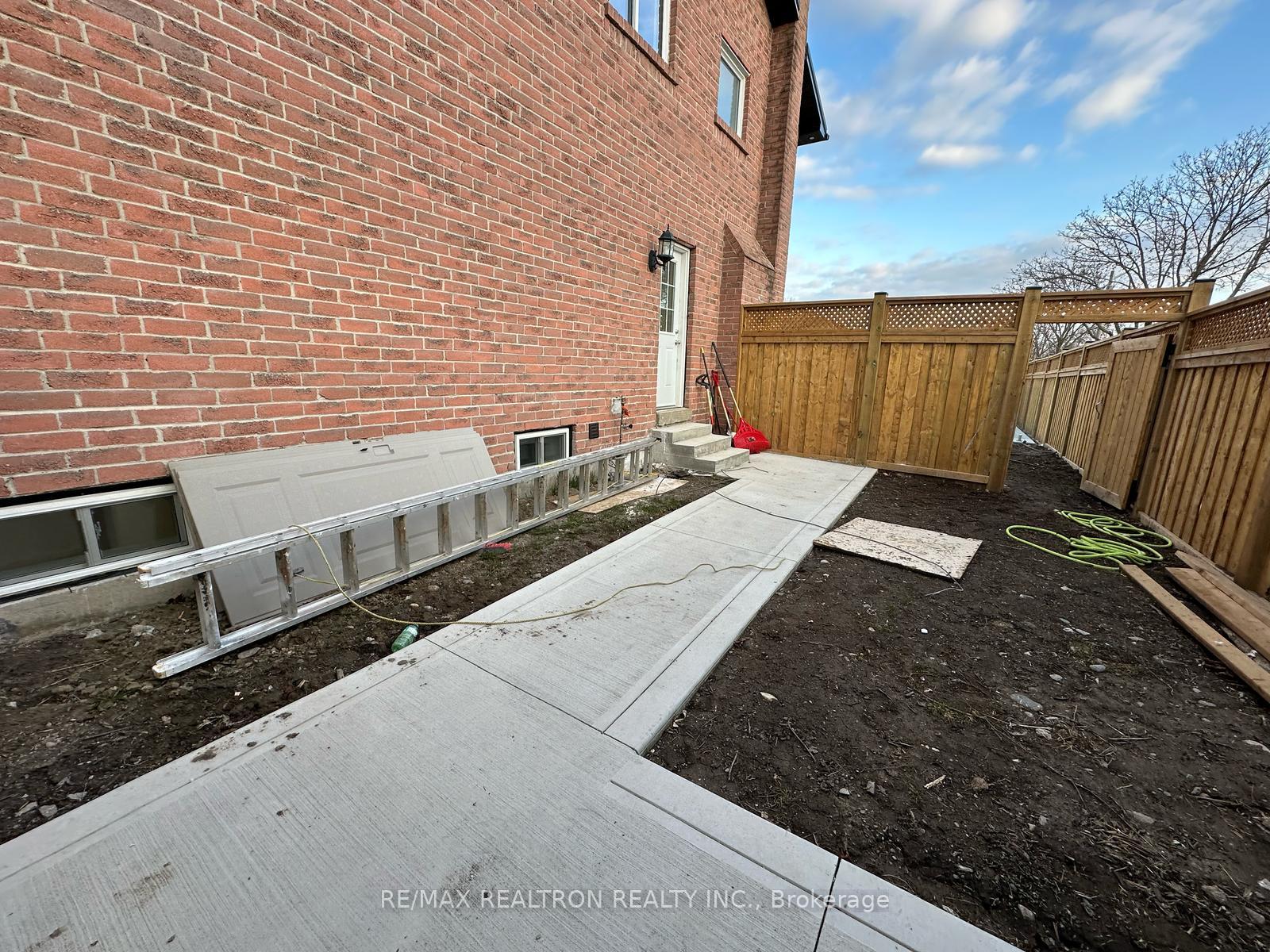 Photo 11 of 108 Marshall Crescent, Ajax, Central West — HOMEH