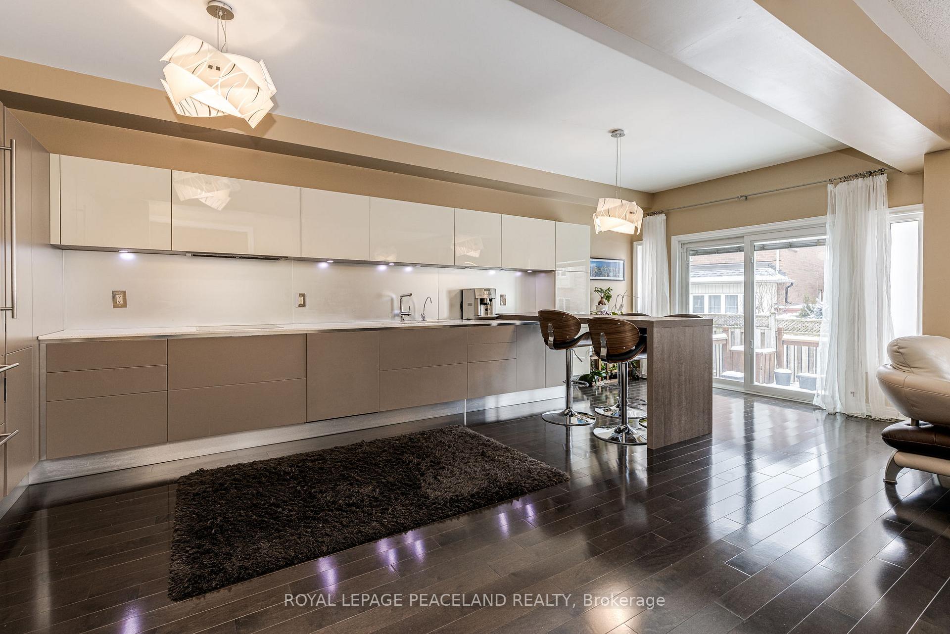 Photo 6 of 161 Mistysugar Trail, Vaughan, Patterson — HOMEH
