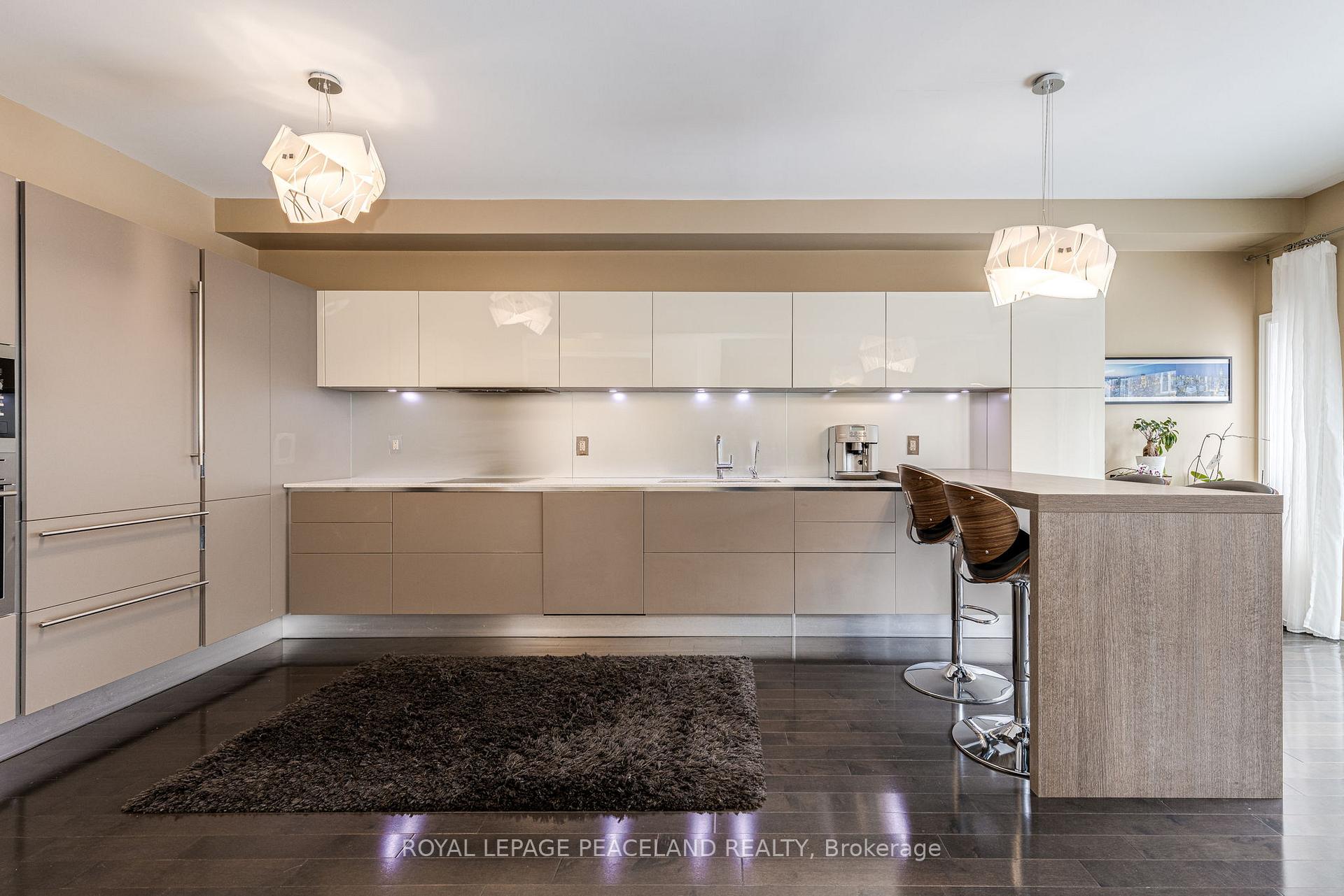 Photo 7 of 161 Mistysugar Trail, Vaughan, Patterson — HOMEH