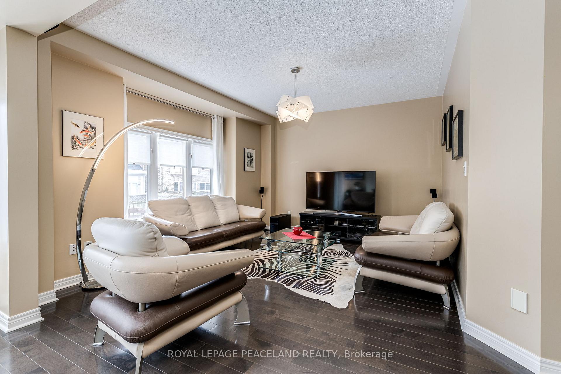Photo 9 of 161 Mistysugar Trail, Vaughan, Patterson — HOMEH