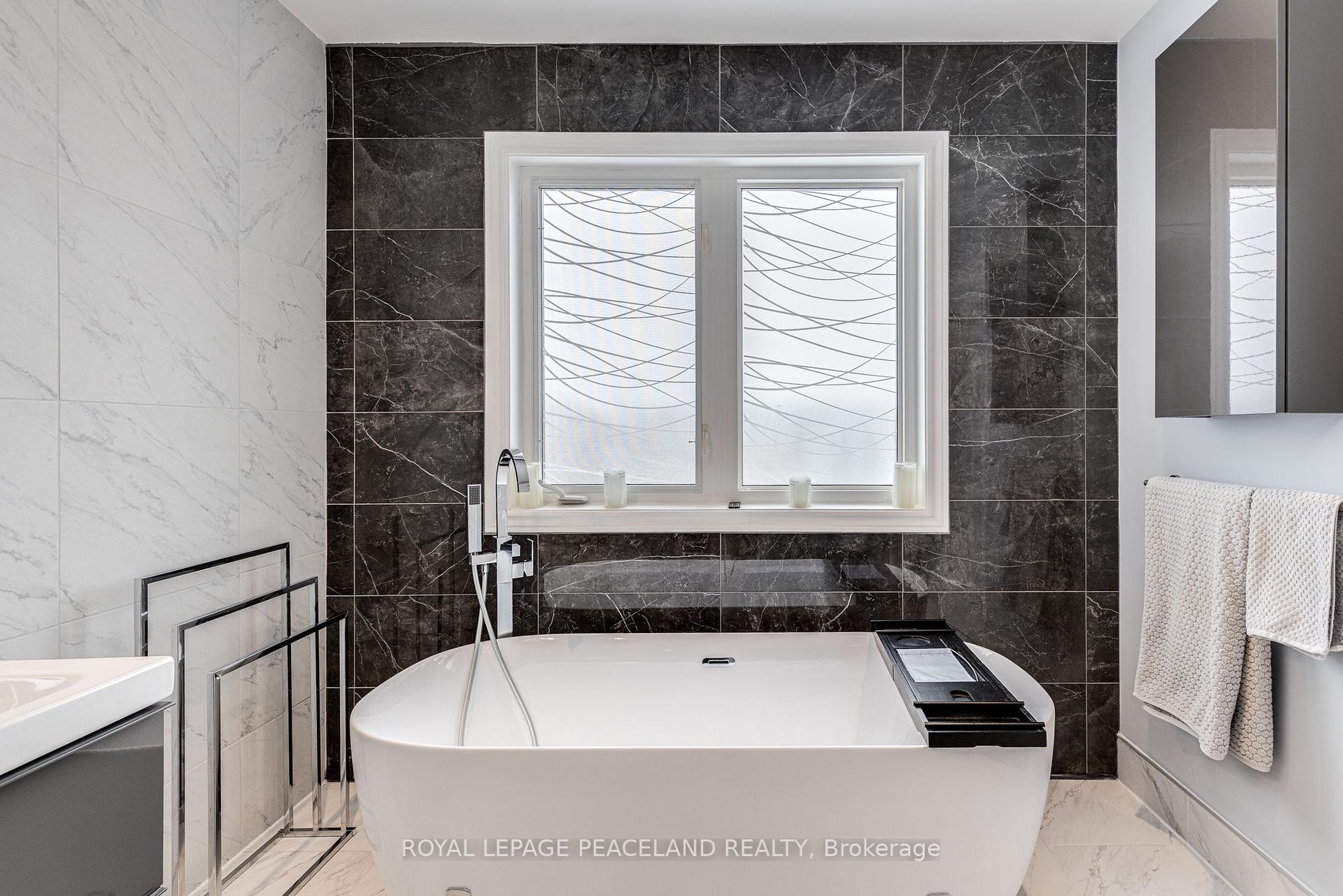 Photo 18 of 161 Mistysugar Trail, Vaughan, Patterson — HOMEH