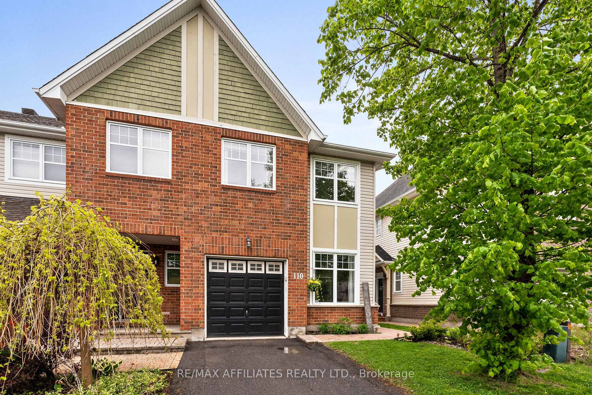 Photo 4 of 110 Waterbridge Drive, Ottawa, Barrhaven East — HOMEH