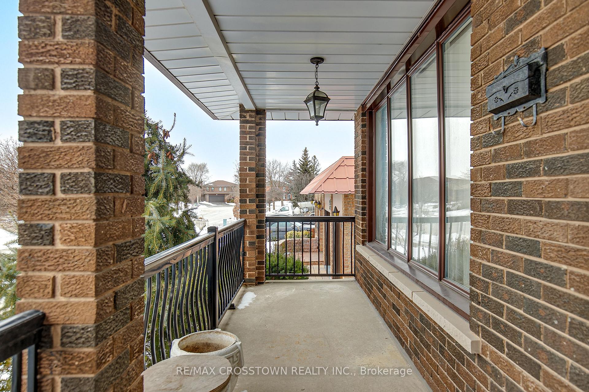 Photo 3 of 83 Jules Avenue, Vaughan, East Woodbridge — HOMEH