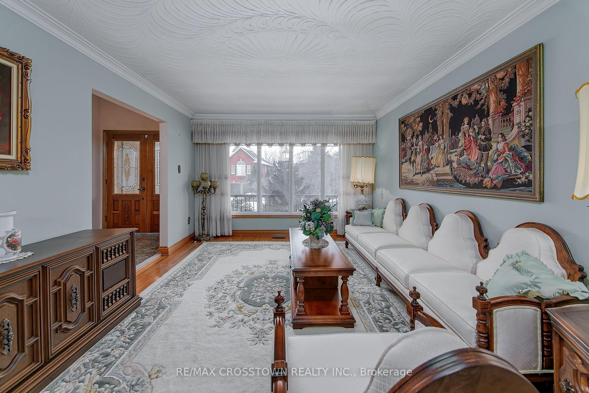 Photo 9 of 83 Jules Avenue, Vaughan, East Woodbridge — HOMEH