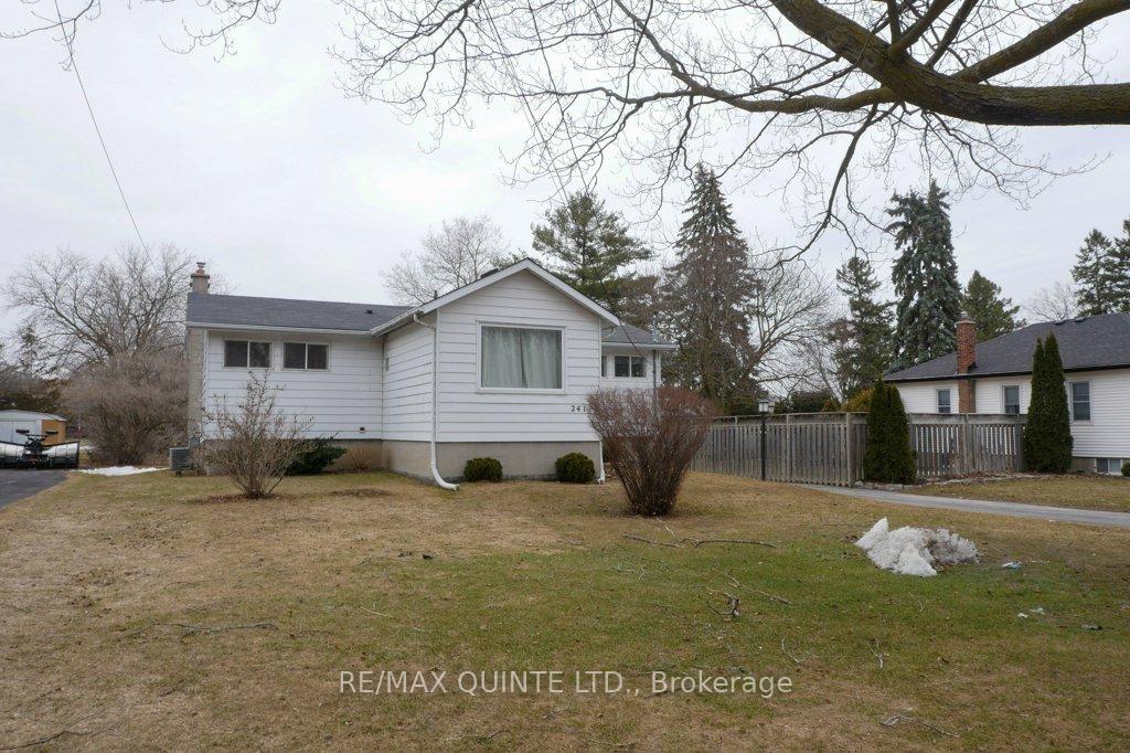 Photo 4 of 241 Herchimer Avenue, Belleville, Belleville Ward — HOMEH