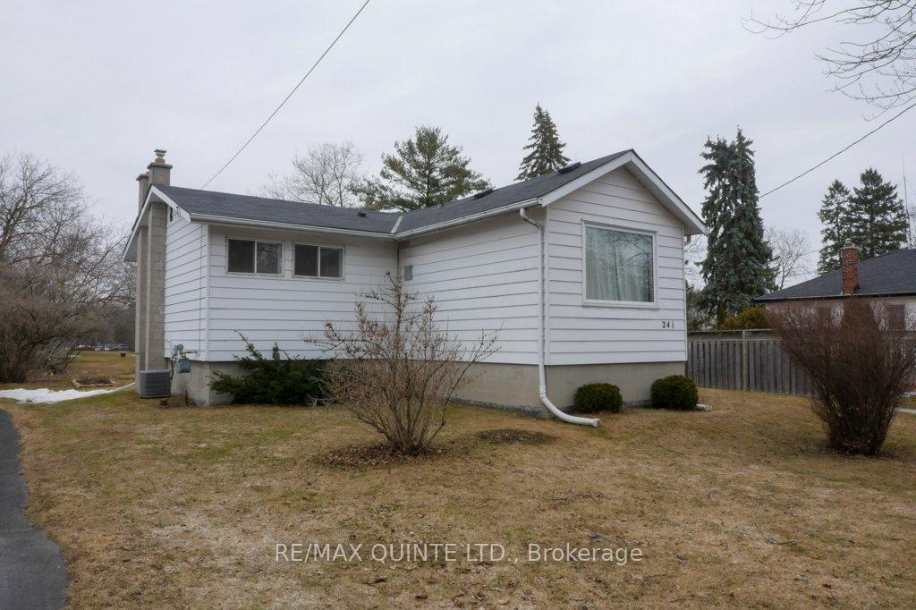 Photo 5 of 241 Herchimer Avenue, Belleville, Belleville Ward — HOMEH