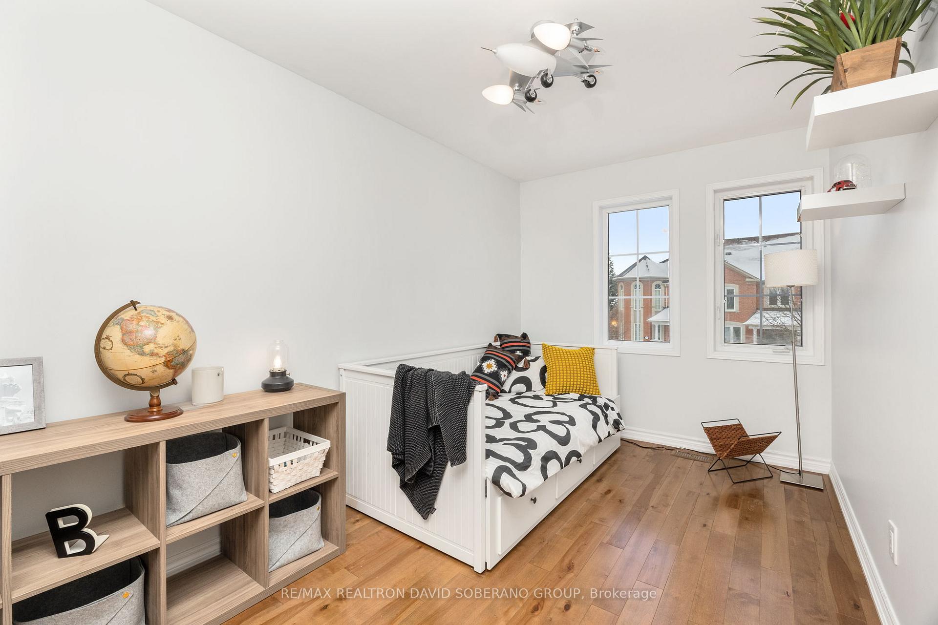 Photo 13 of 144 Benjamin Hood Crescent, Vaughan, Patterson — HOMEH