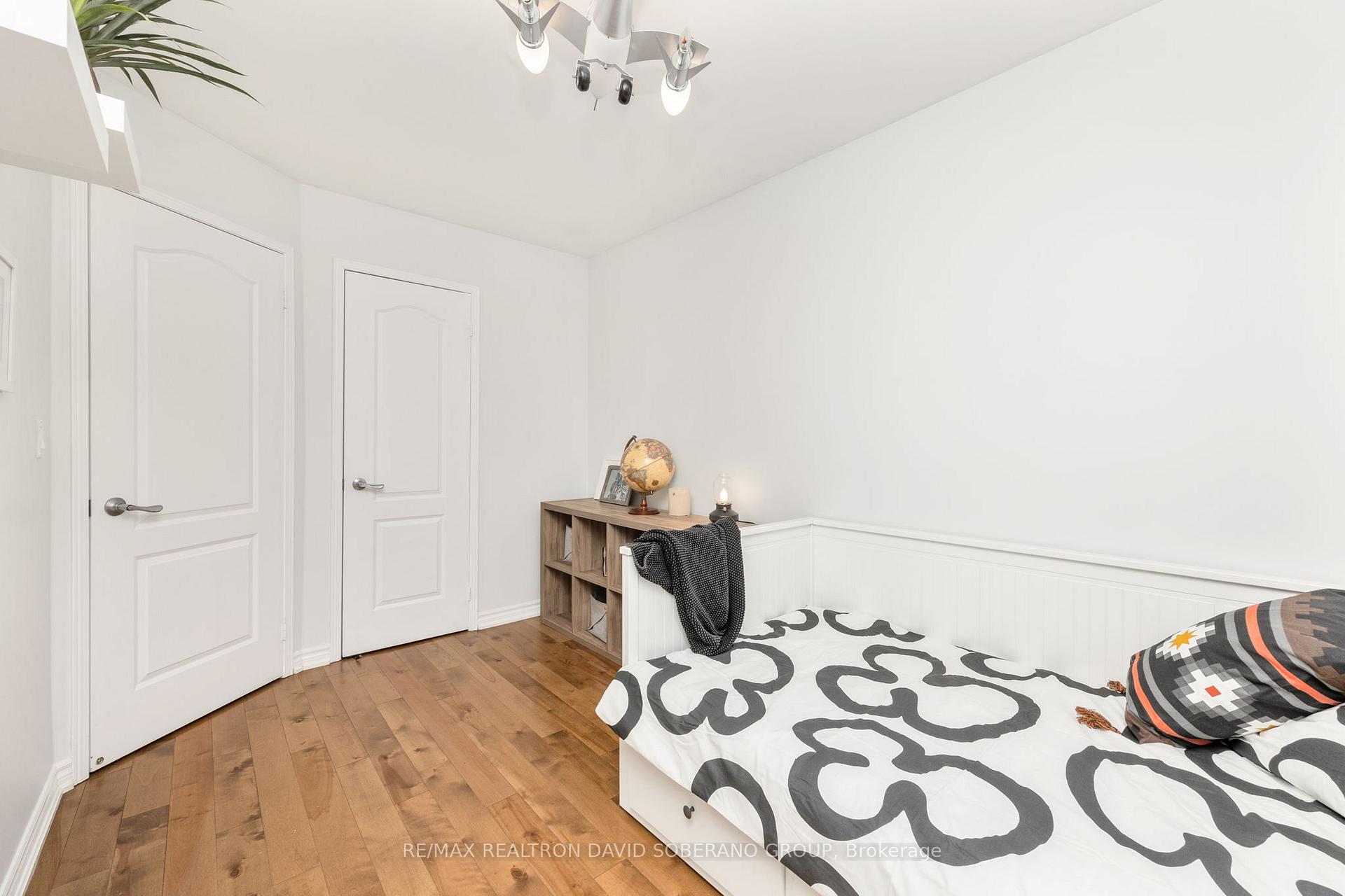 Photo 14 of 144 Benjamin Hood Crescent, Vaughan, Patterson — HOMEH
