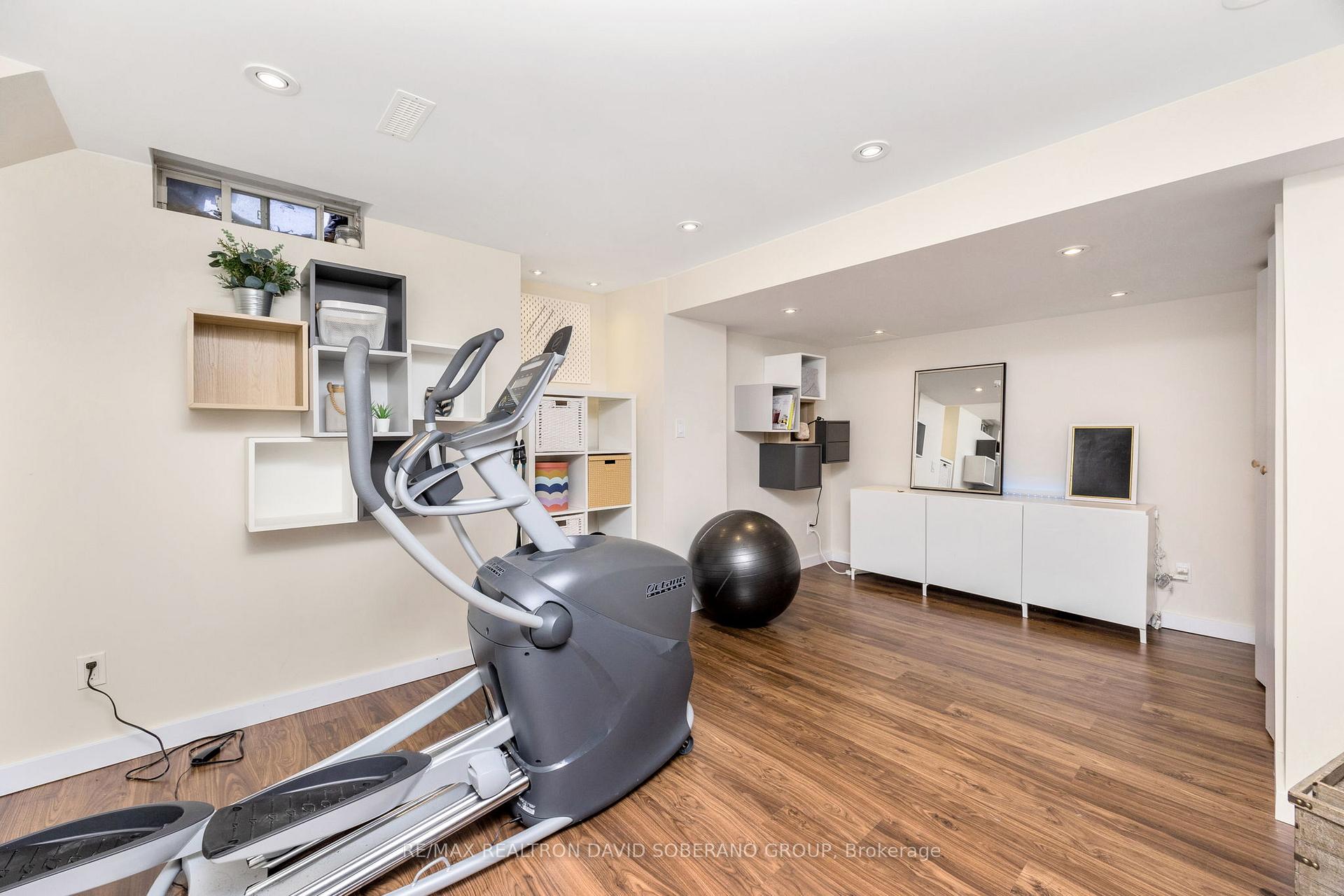 Photo 21 of 144 Benjamin Hood Crescent, Vaughan, Patterson — HOMEH