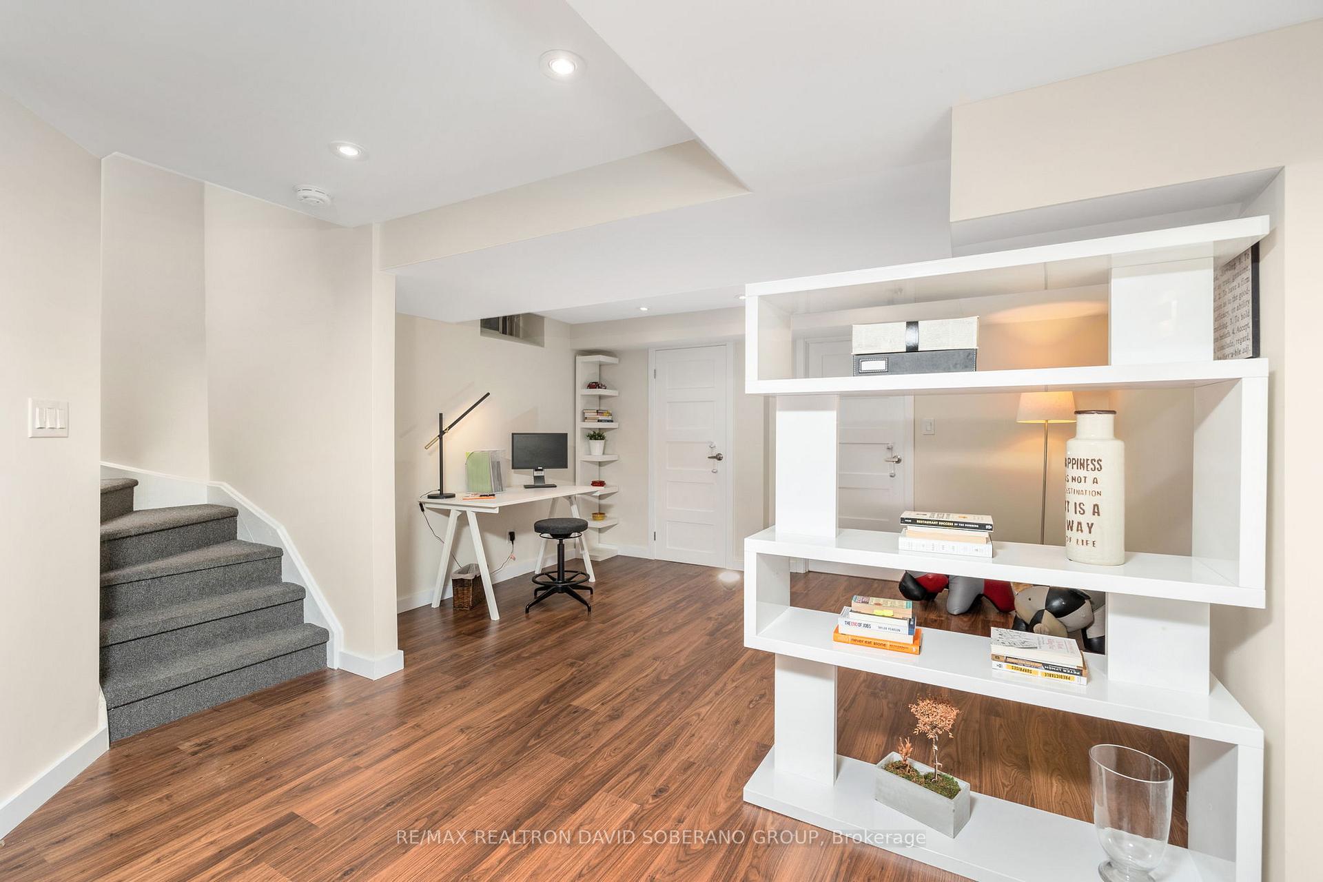 Photo 22 of 144 Benjamin Hood Crescent, Vaughan, Patterson — HOMEH