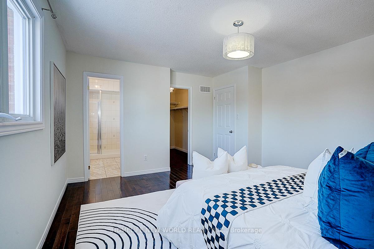 Photo 6 of 128 Mathewson Street, Vaughan, Maple — HOMEH