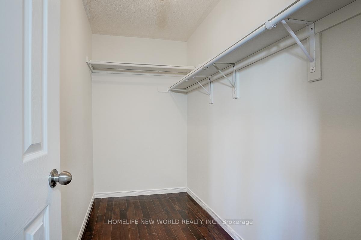 Photo 8 of 128 Mathewson Street, Vaughan, Maple — HOMEH