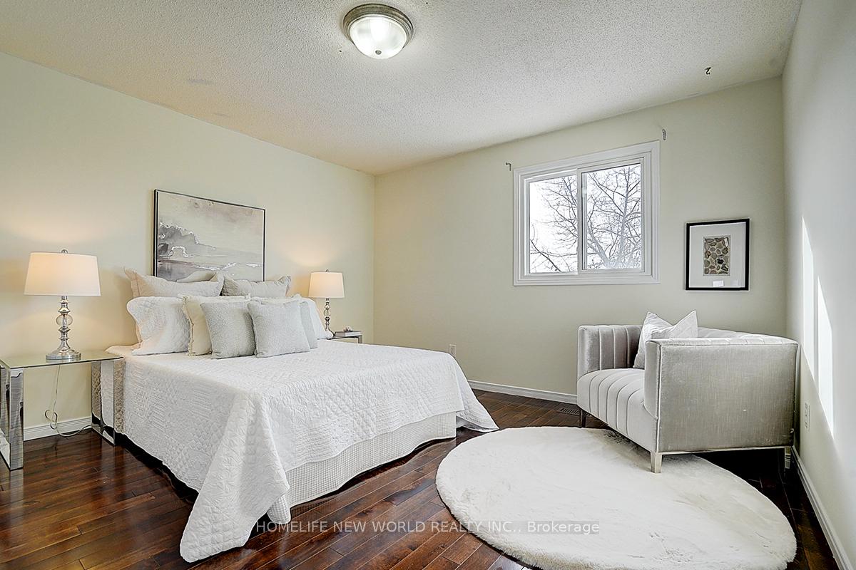 Photo 12 of 128 Mathewson Street, Vaughan, Maple — HOMEH
