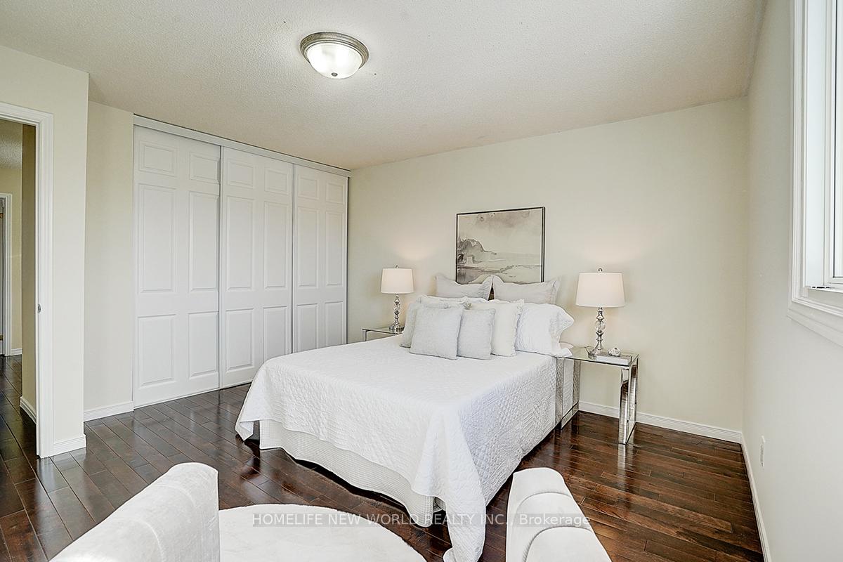 Photo 13 of 128 Mathewson Street, Vaughan, Maple — HOMEH