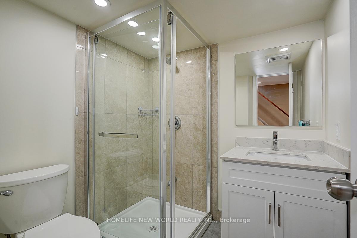 Photo 15 of 128 Mathewson Street, Vaughan, Maple — HOMEH