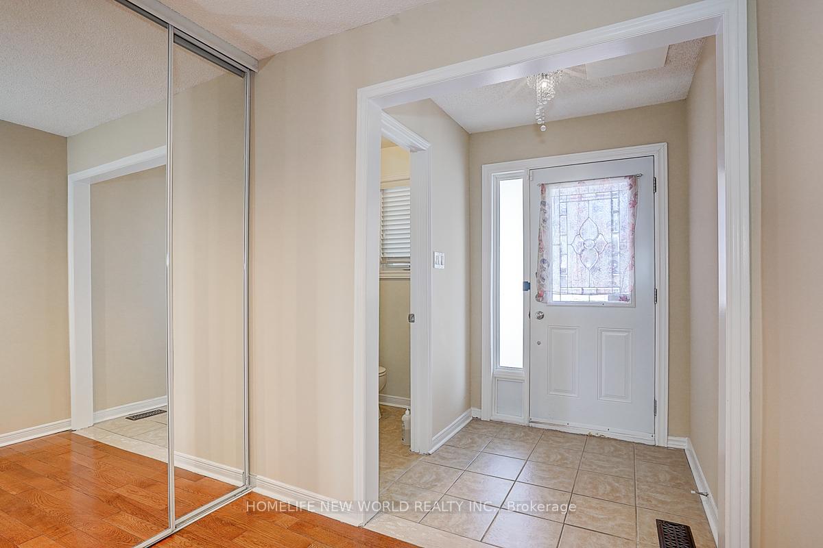 Photo 23 of 128 Mathewson Street, Vaughan, Maple — HOMEH