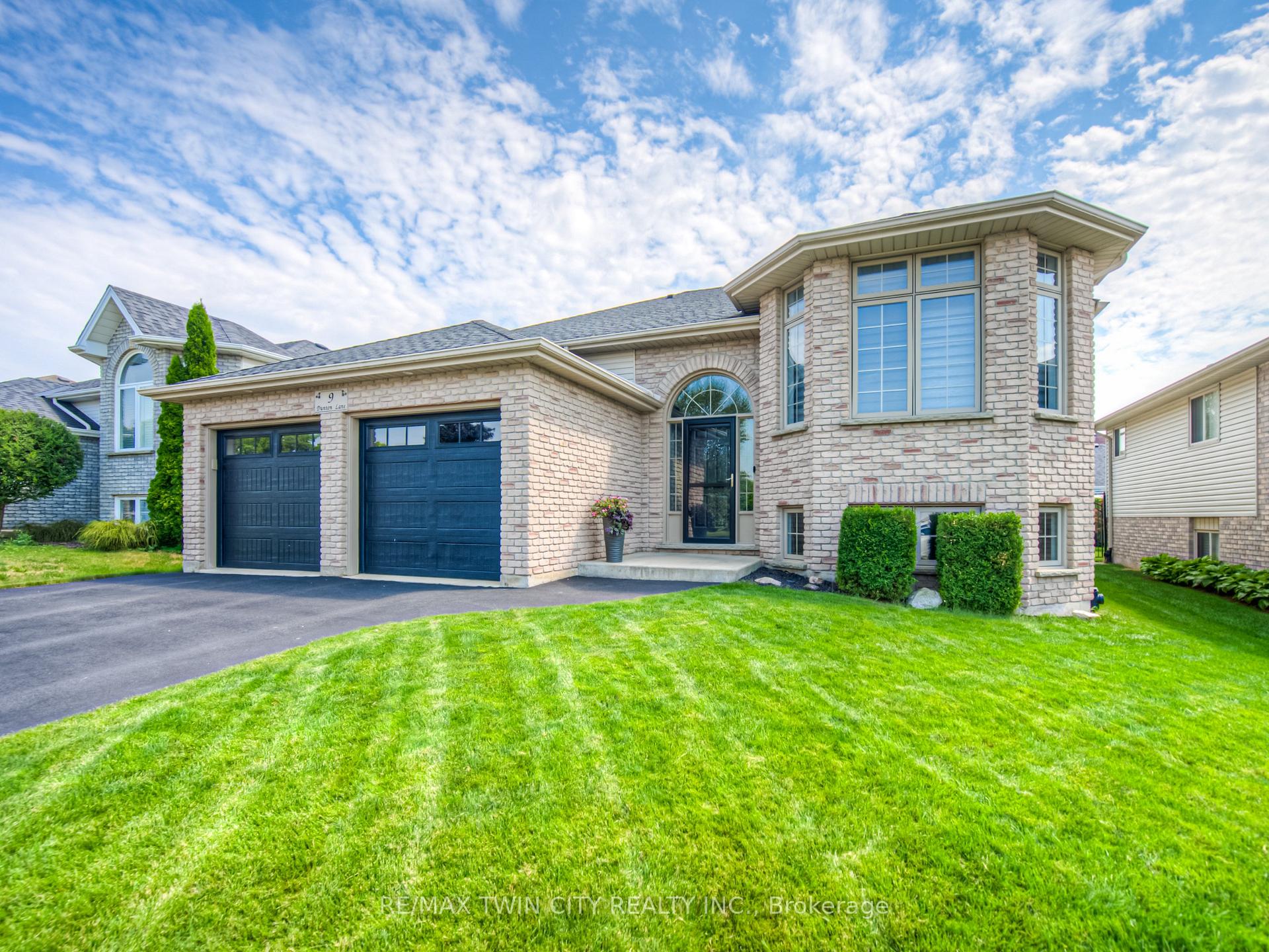 Photo 1 of 9 Dunton Lane, Brant, Paris — HOMEH
