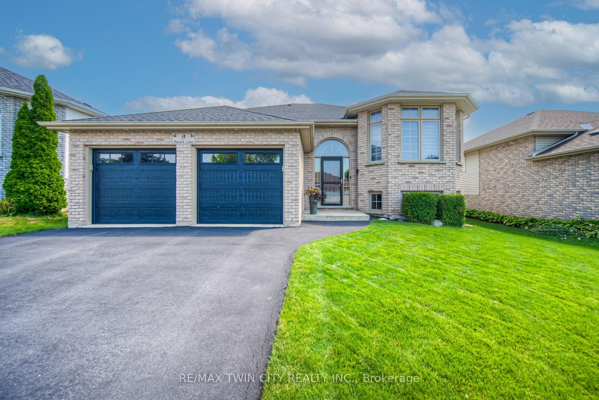 Photo 2 of 9 Dunton Lane, Brant, Paris — HOMEH